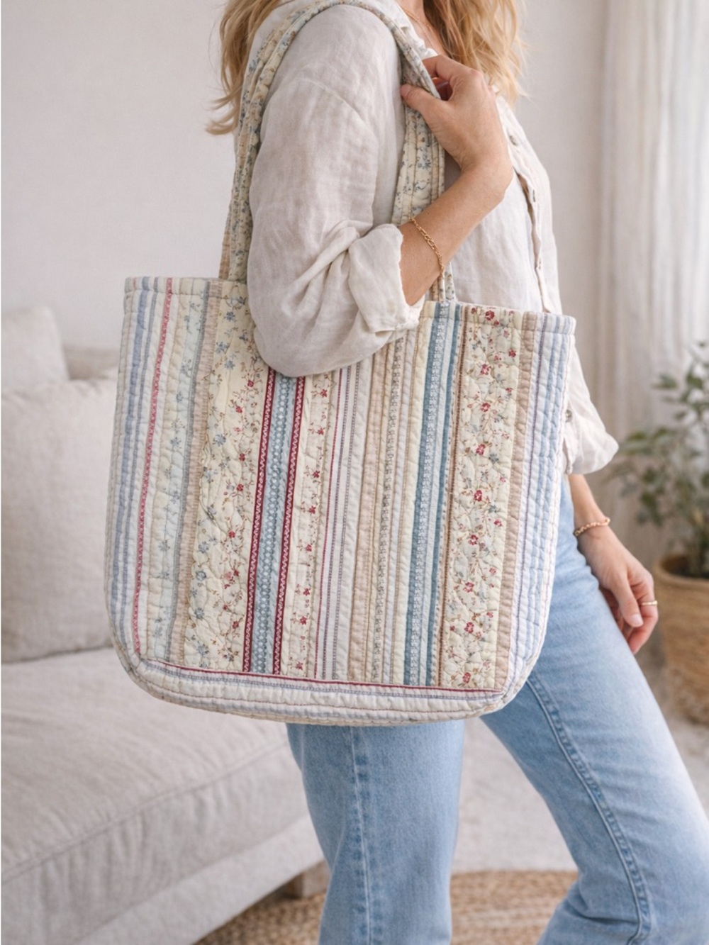 Boho Cottagecore Quilted Patchwork Tote Bag Vintage Floral Shabby Chic C06